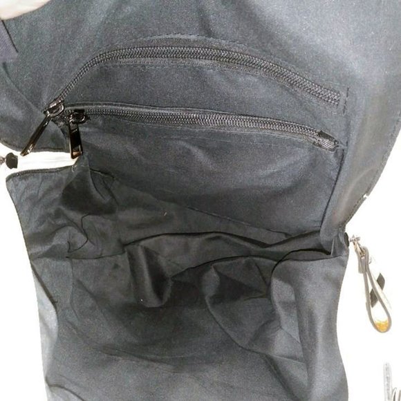 NEW Faux Leather Cluci Cream Backpack/Device Bag - Picture 9 of 13